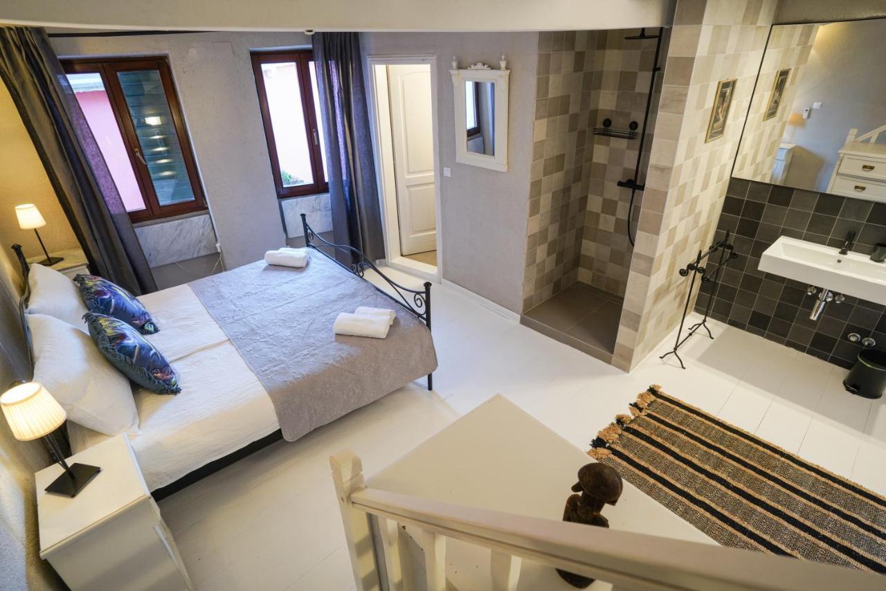 Deluxe Apartment Casa Flores With Sea View & Terrace Rovinj Exterior foto